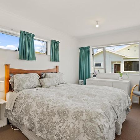 Karori Kabin - Karori Holiday Home Уелингтън Екстериор снимка