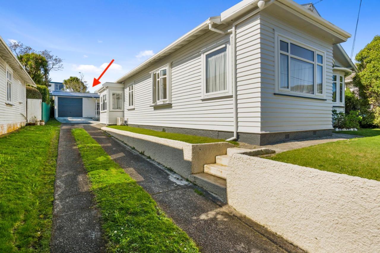 Karori Kabin - Karori Holiday Home Уелингтън Екстериор снимка